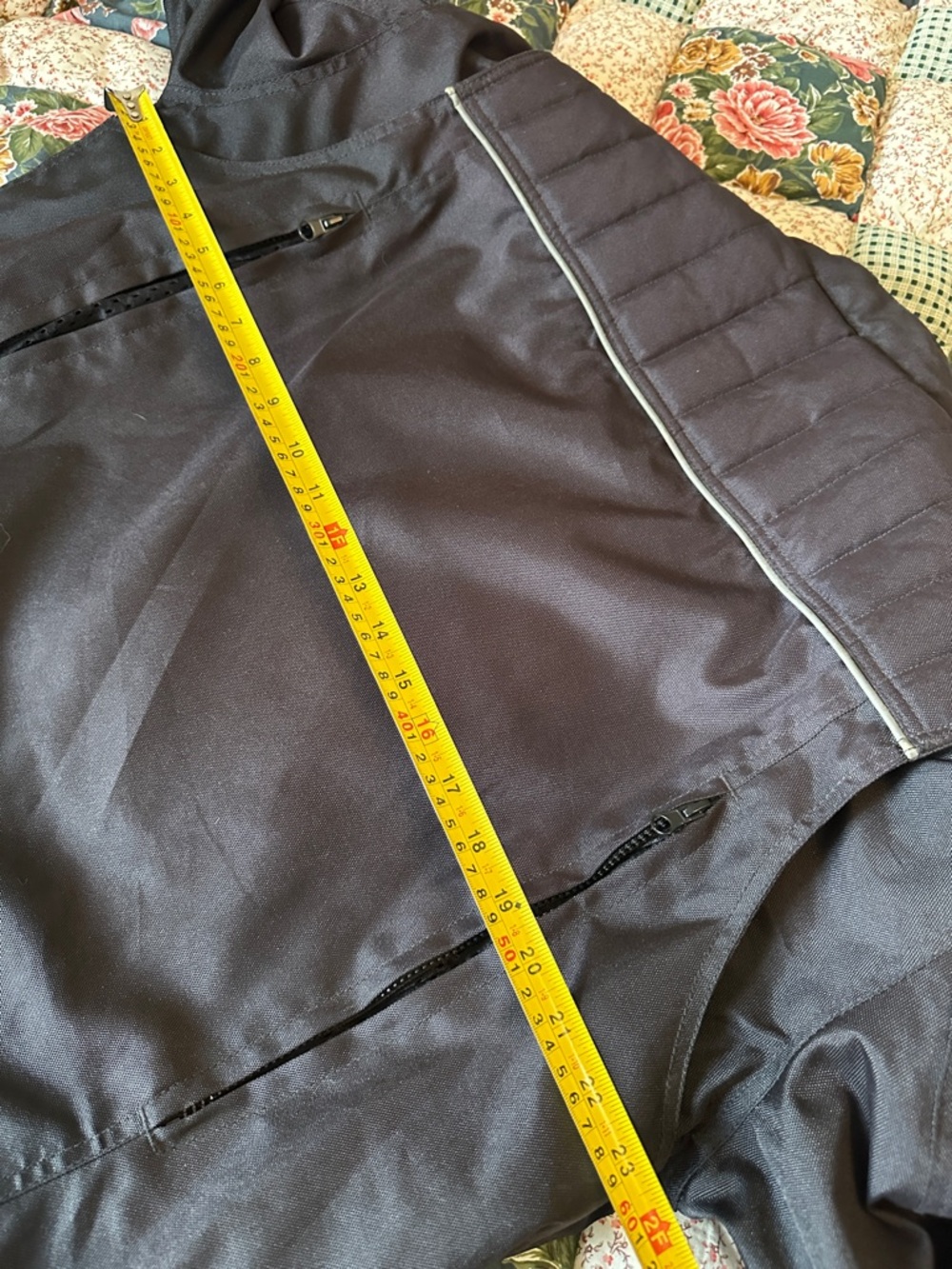 D—Men's Black Performance Riding Jacket with Reflective Stripes - Picture 15 of 16